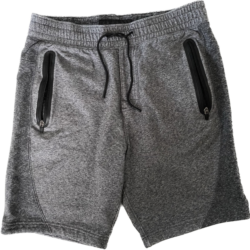 💕 Abercrombie medium grey shorts 7”inseam & black accented zippered …